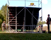 Minipipe hinten_Rasen_Himmel_Skater Jpg.jpg (249674 Byte)